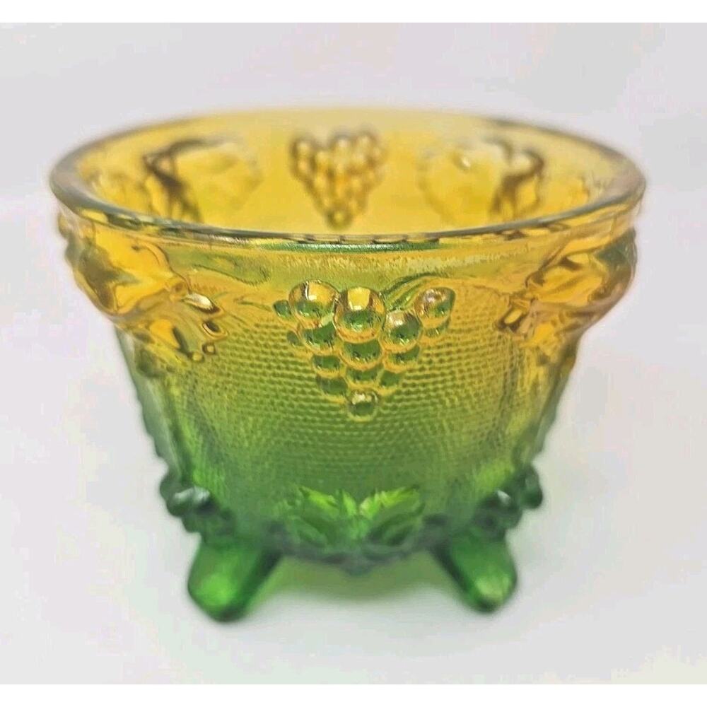 Vintage Carnival Glass footed Bowl Green Yellow Glass Grapes U247